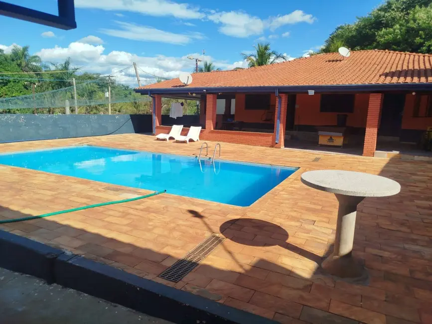 Foto 1 de Casa com 3 quartos para alugar, 2000m2 em Vila Industrial, Jau - SP