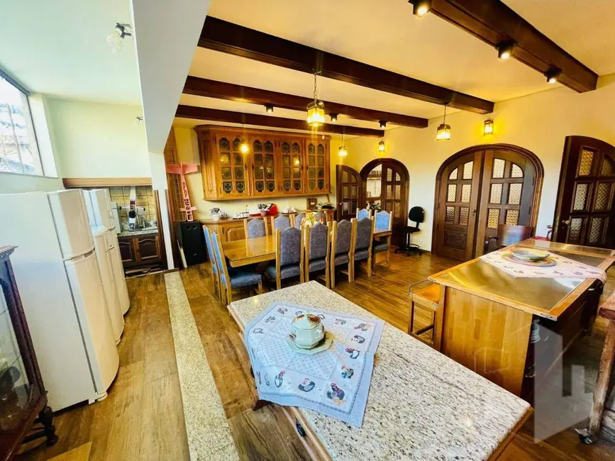 Foto 2 de Casa com 3 quartos à venda, 1000m2 em Jau - SP