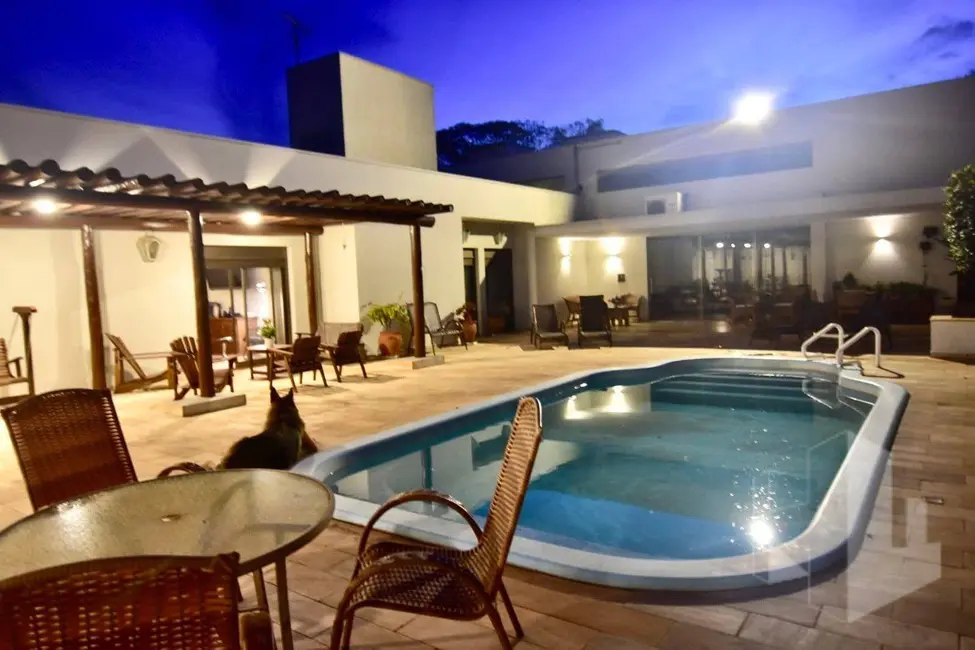 Foto 1 de Casa com 3 quartos à venda, 1000m2 em Jau - SP