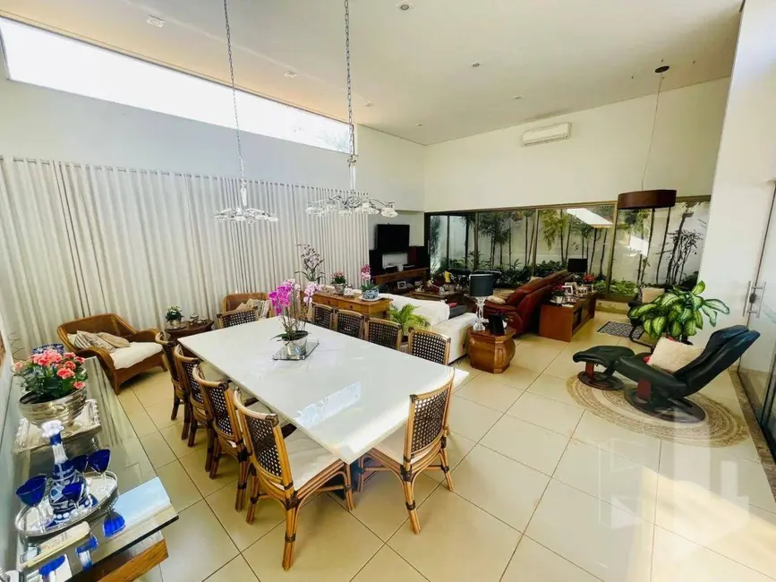 Foto 3 de Casa com 3 quartos à venda, 1000m2 em Jau - SP