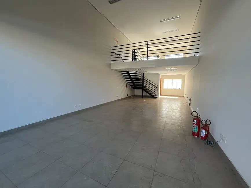 Foto 4 de Sala Comercial para alugar, 679m2 em Centro, Jau - SP