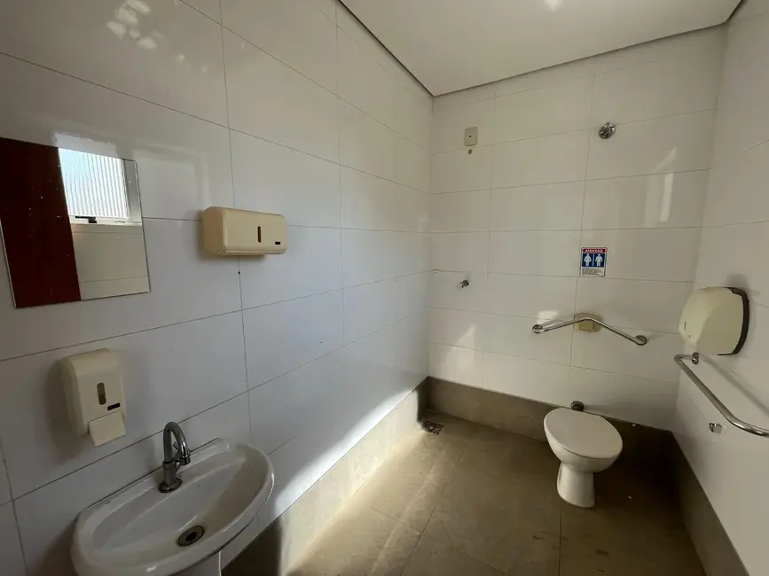 Foto 6 de Sala Comercial para alugar, 679m2 em Centro, Jau - SP