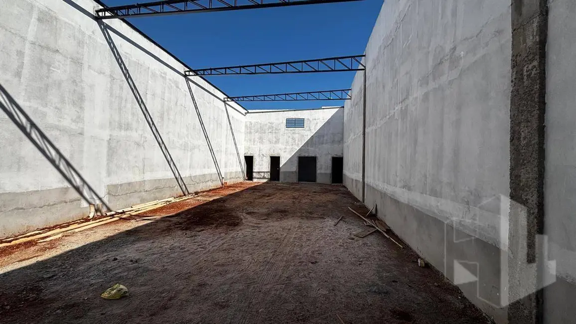 Armazém / Galpão à venda, 261m2 em Jau - SP - imagem 1 Foto 1 de Armazém / Galpão à venda, 261m2 em Jau - SP