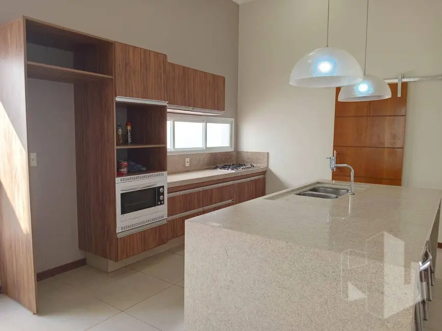 Foto 4 de Casa com 3 quartos à venda, 404m2 em Condomínio Flamboyant, Jau - SP