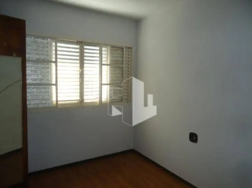 Foto 6 de Casa com 3 quartos para alugar, 275m2 em Jardim Ferreira Dias, Jau - SP