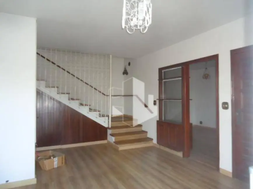 Foto 1 de Casa com 3 quartos para alugar, 275m2 em Jardim Ferreira Dias, Jau - SP