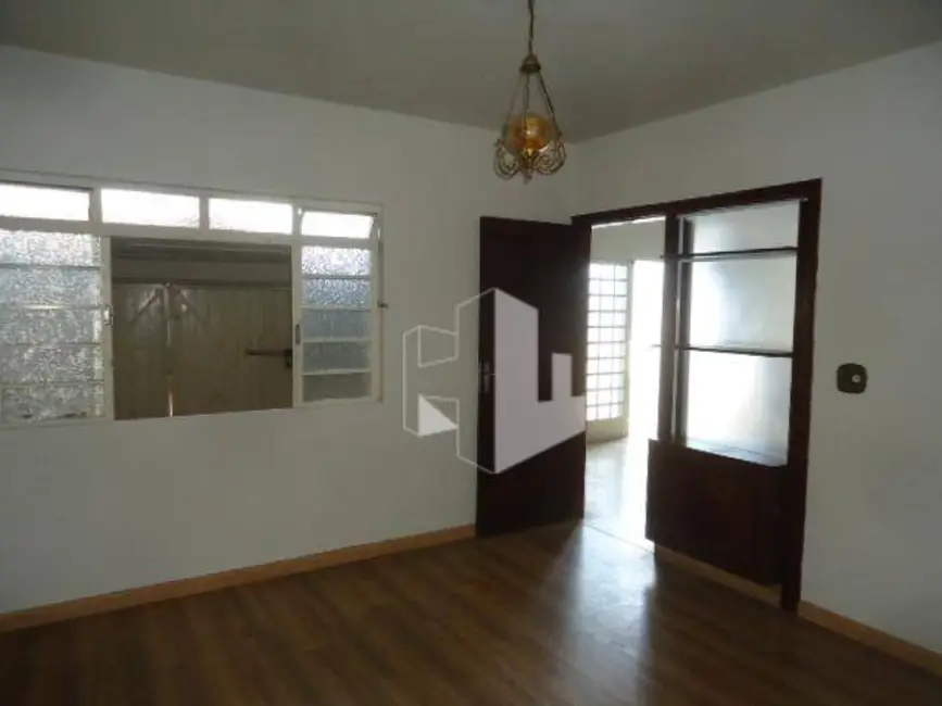 Foto 5 de Casa com 3 quartos para alugar, 275m2 em Jardim Ferreira Dias, Jau - SP