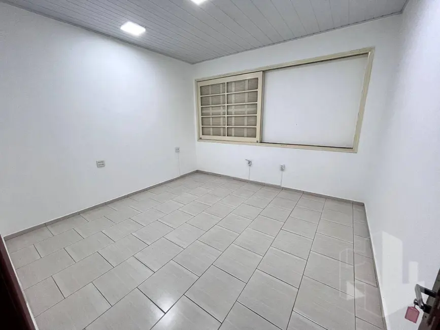 Foto 6 de Sala Comercial para alugar, 338m2 em Centro, Jau - SP