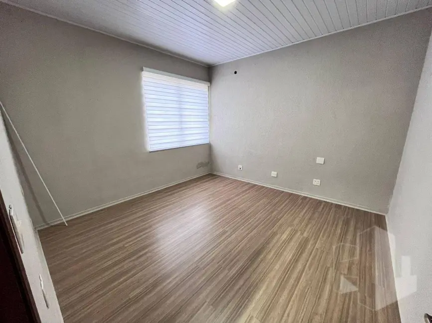 Foto 5 de Sala Comercial para alugar, 338m2 em Centro, Jau - SP