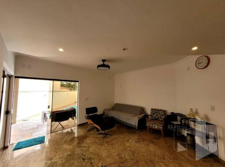 Foto 9 de Casa com 3 quartos para alugar, 278m2 em Jardim Continental, Jau - SP