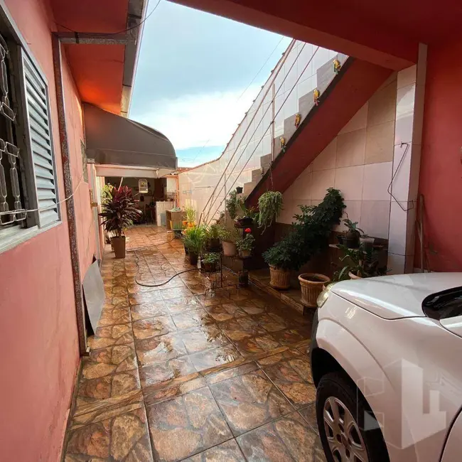 Foto 1 de Casa com 2 quartos à venda, 140m2 em Jardim Cila de Lúcio Bauab, Jau - SP