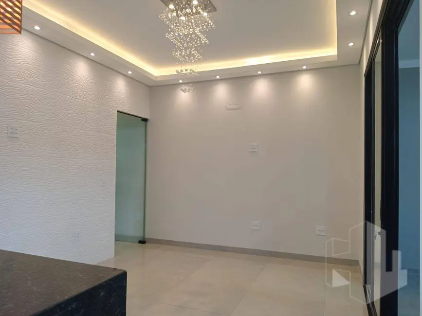 Foto 1 de Casa com 3 quartos à venda, 175m2 em Jardim América, Jau - SP