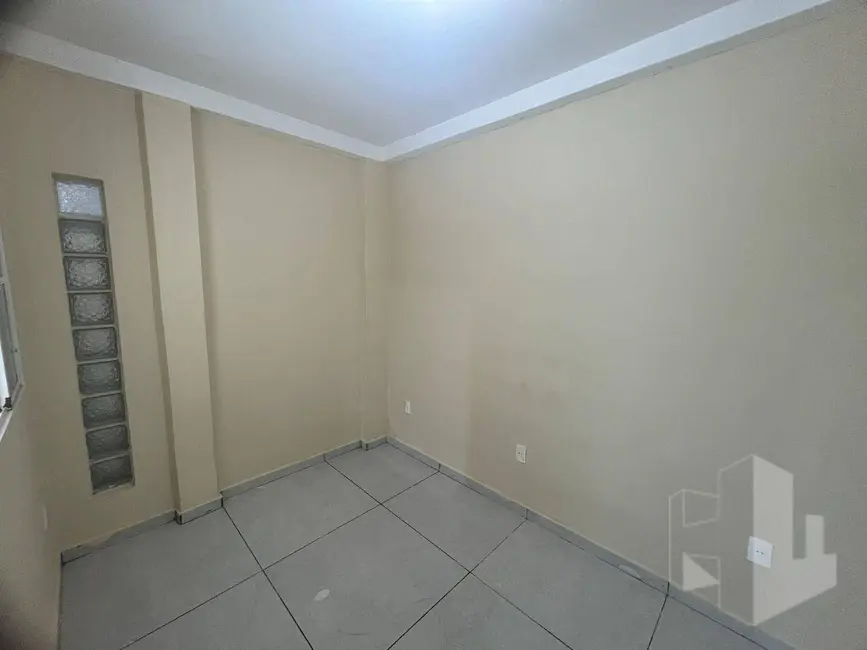 Foto 2 de Kitnet com 1 quarto para alugar, 10m2 em Jardim Ibirapuera, Jau - SP