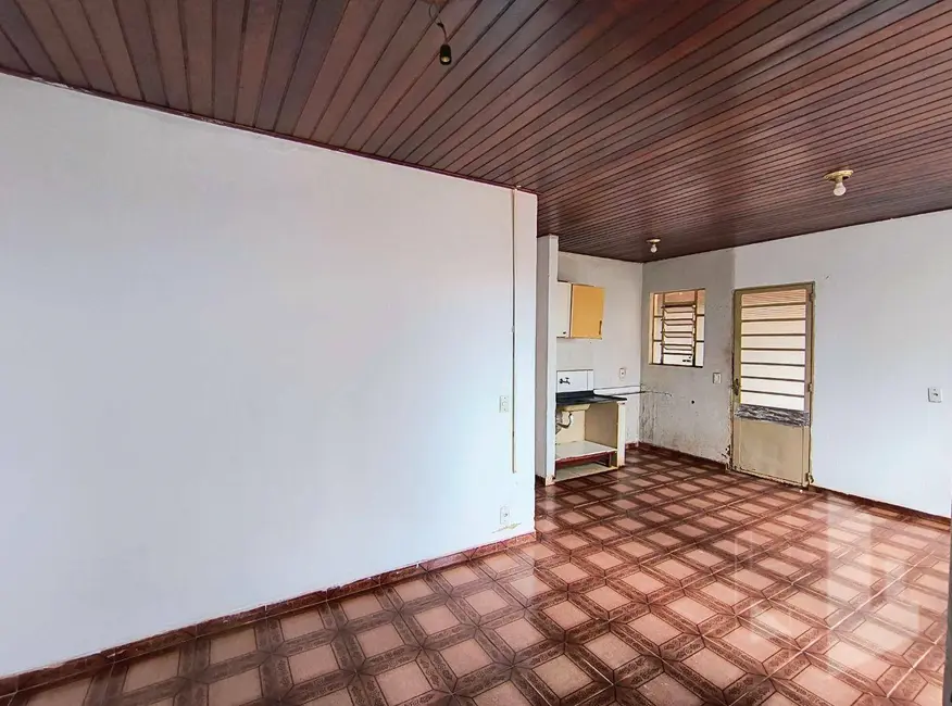 Foto 9 de Casa com 1 quarto para alugar, 140m2 em Jardim Santo Onofre, Jau - SP