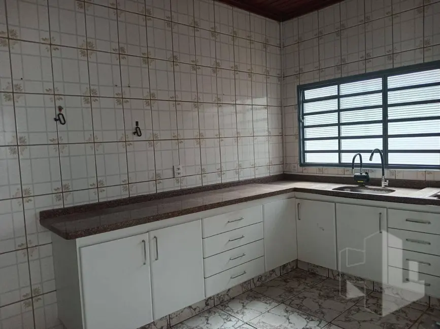 Foto 9 de Casa com 4 quartos à venda, 250m2 em Vila Nova Jaú, Jau - SP