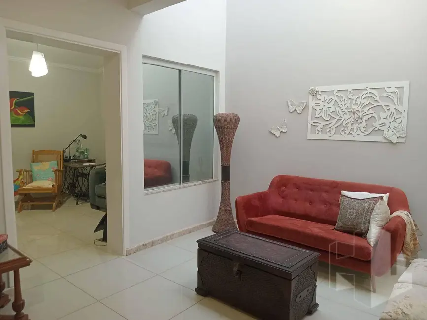 Foto 2 de Casa com 2 quartos à venda, 256m2 em Vila Hilst, Jau - SP