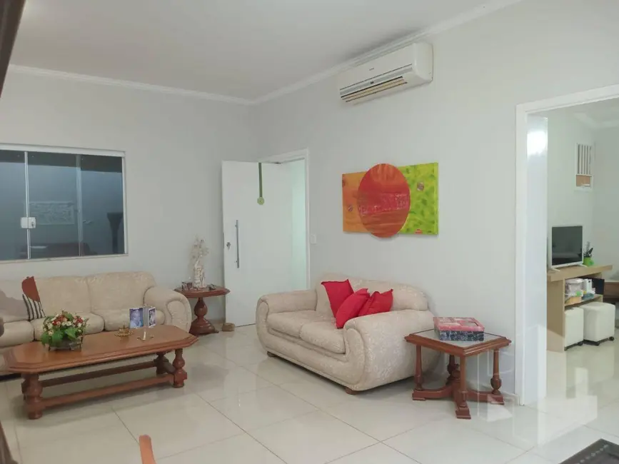 Foto 3 de Casa com 2 quartos à venda, 256m2 em Vila Hilst, Jau - SP
