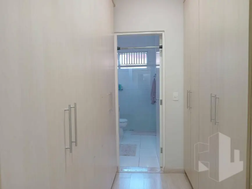 Foto 9 de Casa com 2 quartos à venda, 256m2 em Vila Hilst, Jau - SP