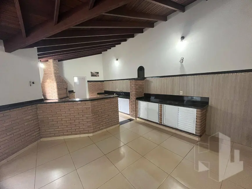 Foto 1 de Casa com 2 quartos para alugar, 150m2 em Vila Nova, Jau - SP