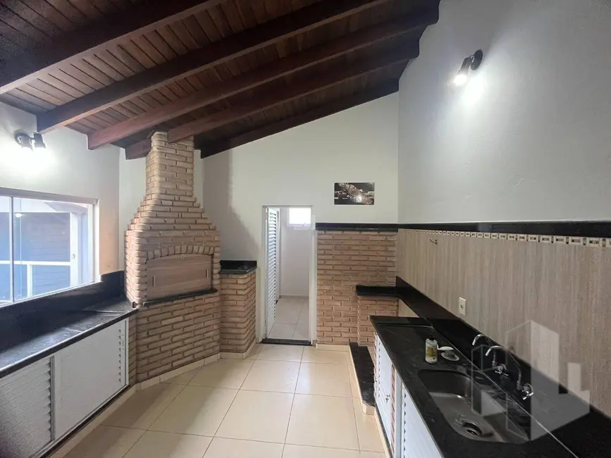 Foto 8 de Casa com 2 quartos para alugar, 150m2 em Vila Nova, Jau - SP