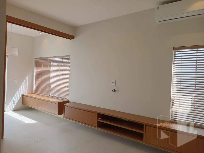 Foto 3 de Casa de Condomínio com 2 quartos à venda, 180m2 em Jardim Europa, Jau - SP
