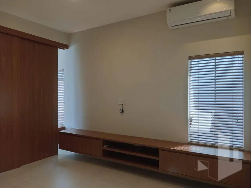 Foto 5 de Casa de Condomínio com 2 quartos à venda, 180m2 em Jardim Europa, Jau - SP