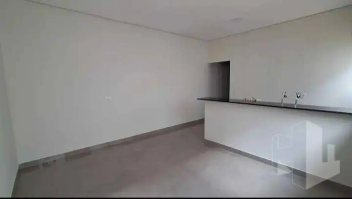 Foto 2 de Casa com 2 quartos à venda, 140m2 em Jardim Orlando Chesini Ometto II, Jau - SP