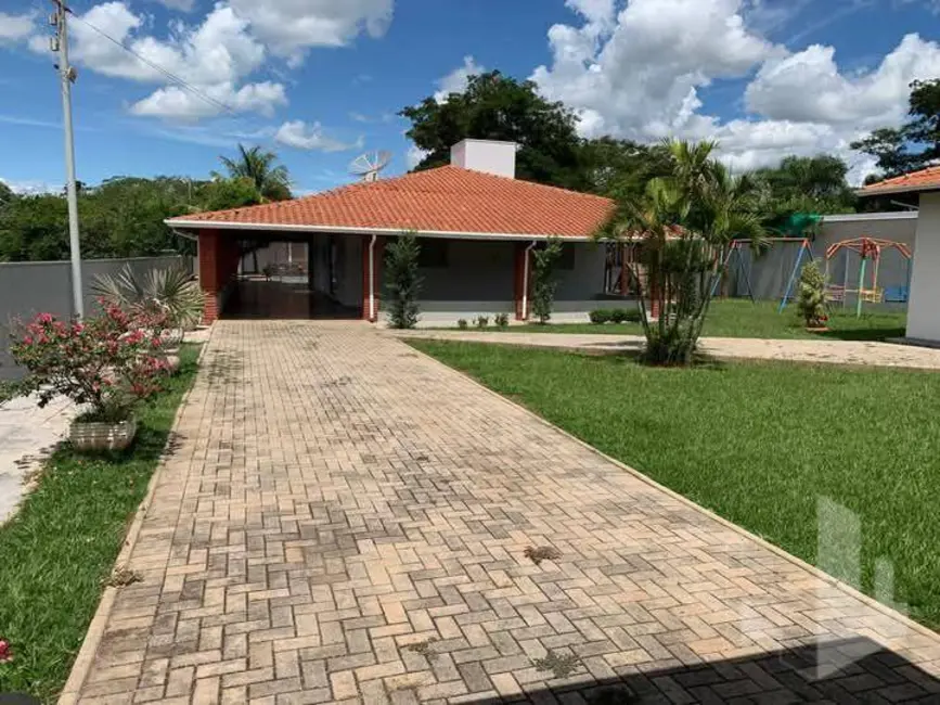 Chácara com 5 quartos à venda, 6000m2 em Dois Corregos - SP - imagem 3 Foto 3 de Chácara com 5 quartos à venda, 6000m2 em Dois Corregos - SP