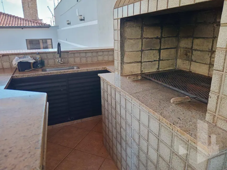 Foto 3 de Casa com 3 quartos à venda, 500m2 em Jardim Alvorada, Jau - SP