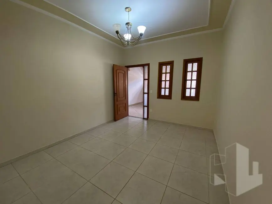 Foto 2 de Casa com 3 quartos à venda, 125m2 em Jardim Itamarati, Jau - SP