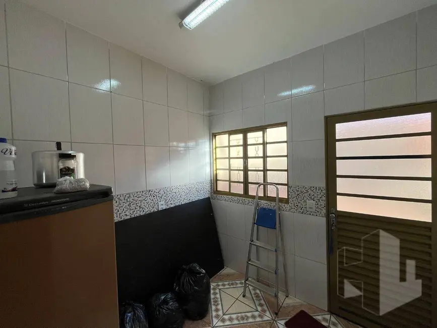 Foto 8 de Casa com 4 quartos à venda, 200m2 em Distrito de Potunduva (Potunduva), Jau - SP