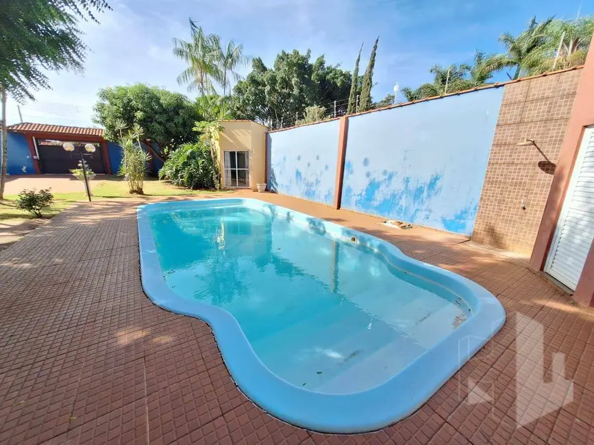Chácara com 4 quartos à venda, 1000m2 em Jardim Padre Augusto Sani, Jau - SP - imagem 3 Foto 3 de Chácara com 4 quartos à venda, 1000m2 em Jardim Padre Augusto Sani, Jau - SP