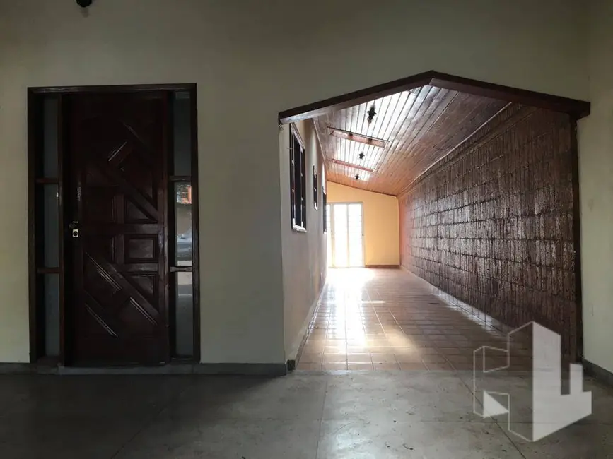 Foto 1 de Casa com 3 quartos para alugar, 250m2 em Jardim Rosa Branca, Jau - SP