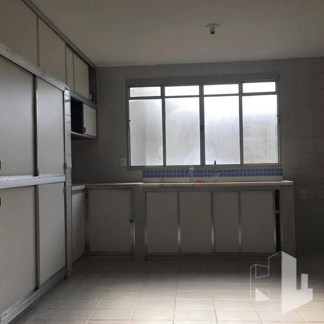 Foto 9 de Casa com 3 quartos para alugar, 250m2 em Jardim Rosa Branca, Jau - SP