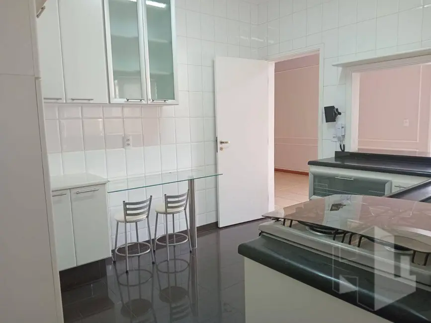 Casa com 3 quartos à venda, 253m2 em Jardim Alvorada, Jau - SP - imagem 6 Foto 6 de Casa com 3 quartos à venda, 253m2 em Jardim Alvorada, Jau - SP