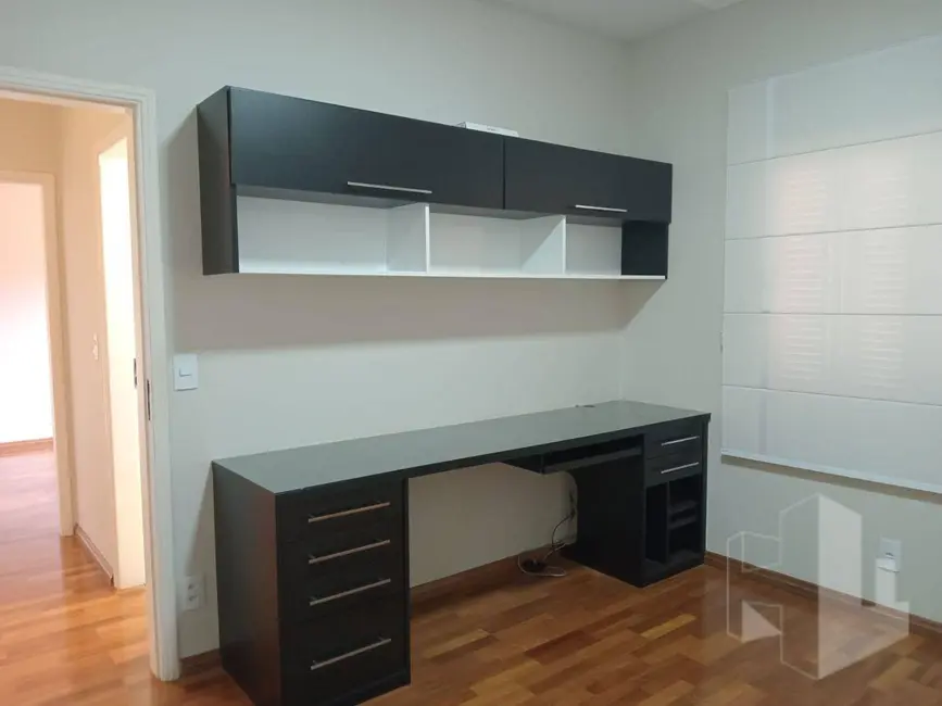 Casa com 3 quartos à venda, 253m2 em Jardim Alvorada, Jau - SP - imagem 8 Foto 8 de Casa com 3 quartos à venda, 253m2 em Jardim Alvorada, Jau - SP