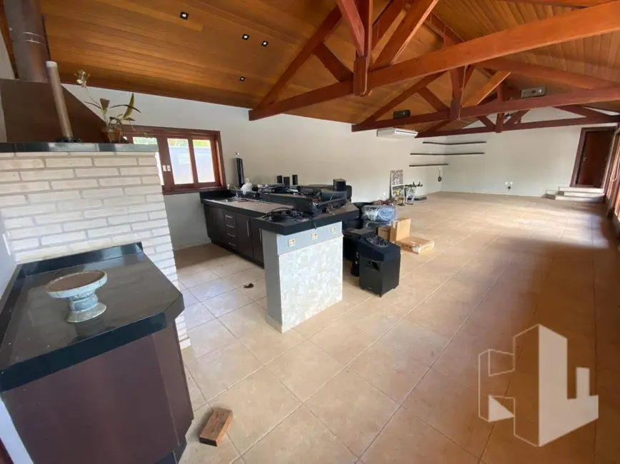 Foto 4 de Casa com 4 quartos à venda e para alugar, 1500m2 em Jau - SP
