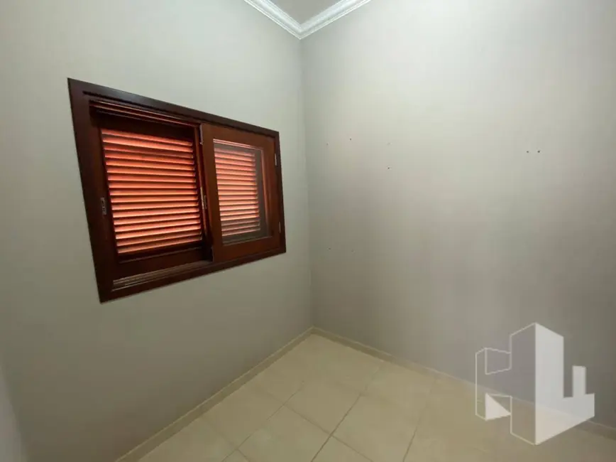Foto 9 de Casa com 4 quartos à venda e para alugar, 1500m2 em Jau - SP