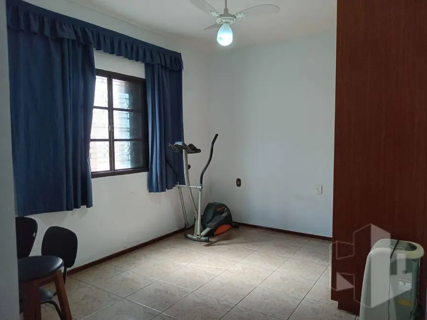 Foto 9 de Casa com 3 quartos à venda, 330m2 em Jardim Santa Rosa, Jau - SP