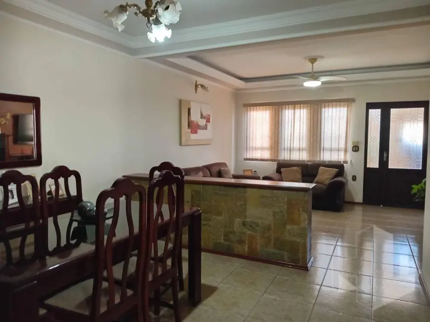 Foto 2 de Casa com 3 quartos à venda, 330m2 em Jardim Santa Rosa, Jau - SP