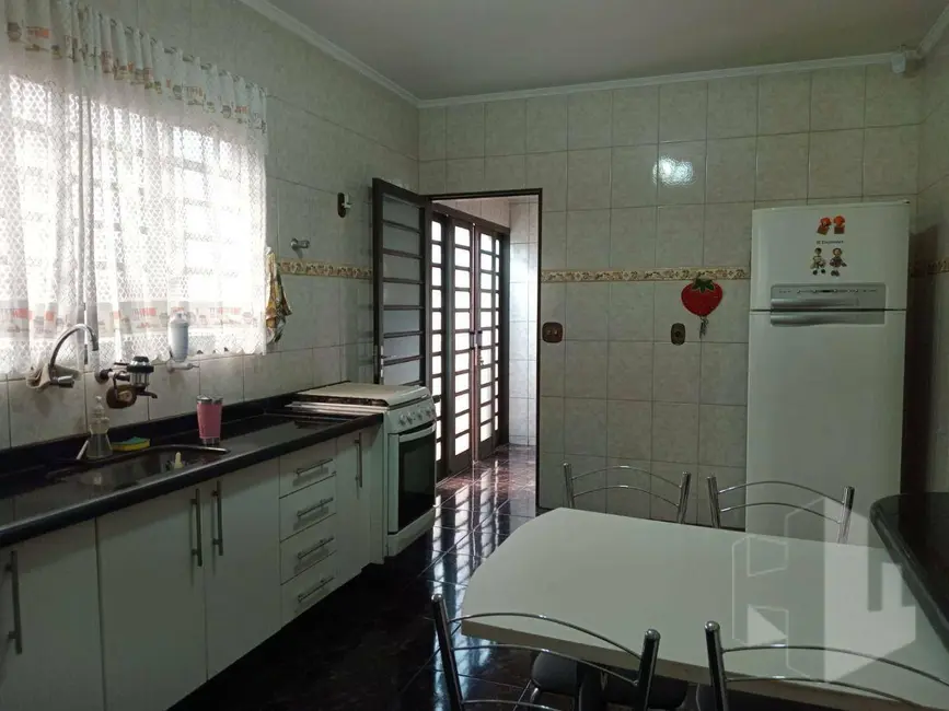 Foto 3 de Casa com 3 quartos à venda, 330m2 em Jardim Santa Rosa, Jau - SP