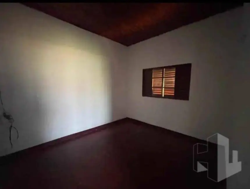 Casa com 2 quartos à venda, 142m2 em Vila Buscariolo, Jau - SP - imagem 4 Foto 4 de Casa com 2 quartos à venda, 142m2 em Vila Buscariolo, Jau - SP