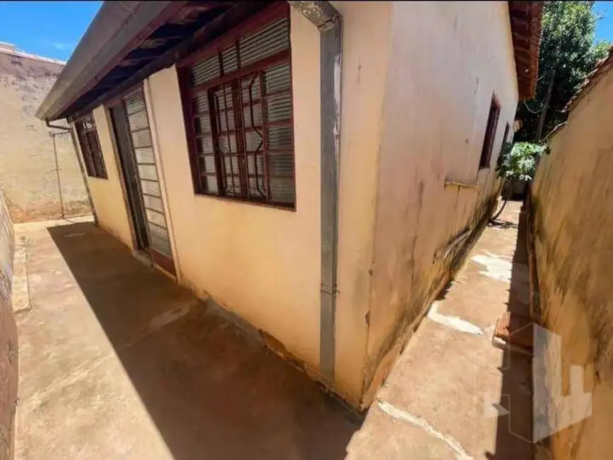 Casa com 2 quartos à venda, 142m2 em Vila Buscariolo, Jau - SP - imagem 1 Foto 1 de Casa com 2 quartos à venda, 142m2 em Vila Buscariolo, Jau - SP