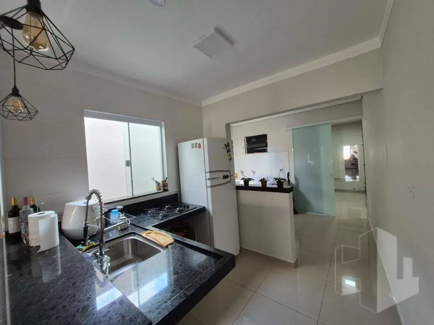 Foto 4 de Casa com 3 quartos à venda, 180m2 em Jau - SP