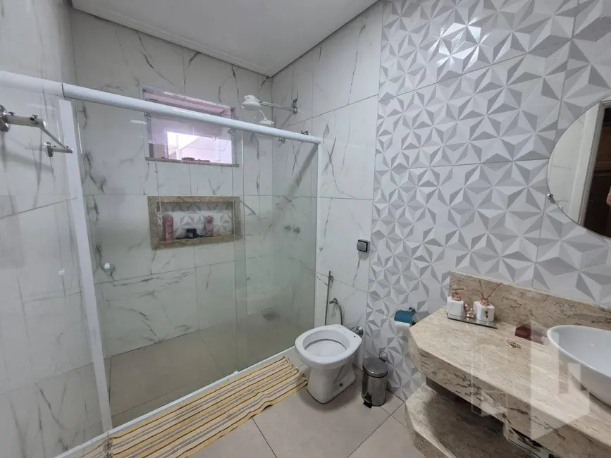 Foto 8 de Casa com 3 quartos à venda, 180m2 em Jau - SP