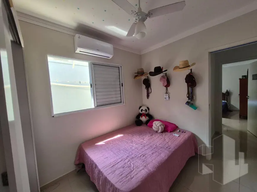 Foto 9 de Casa com 3 quartos à venda, 180m2 em Jau - SP