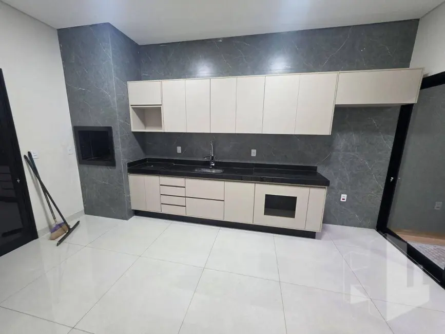 Casa de Condomínio com 3 quartos à venda, 160m2 em Chácara São Joaquim, Jau - SP - imagem 4 Foto 4 de Casa de Condomínio com 3 quartos à venda, 160m2 em Chácara São Joaquim, Jau - SP