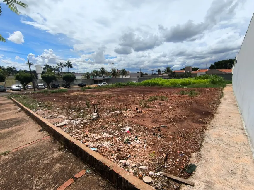 Foto 1 de Terreno / Lote à venda, 300m2 em Jardim Continental, Jau - SP