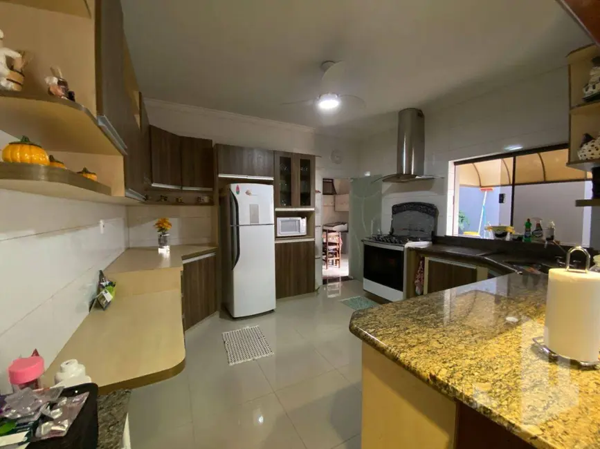 Foto 5 de Casa com 3 quartos à venda, 348m2 em Jardim Maria Luiza I, Jau - SP