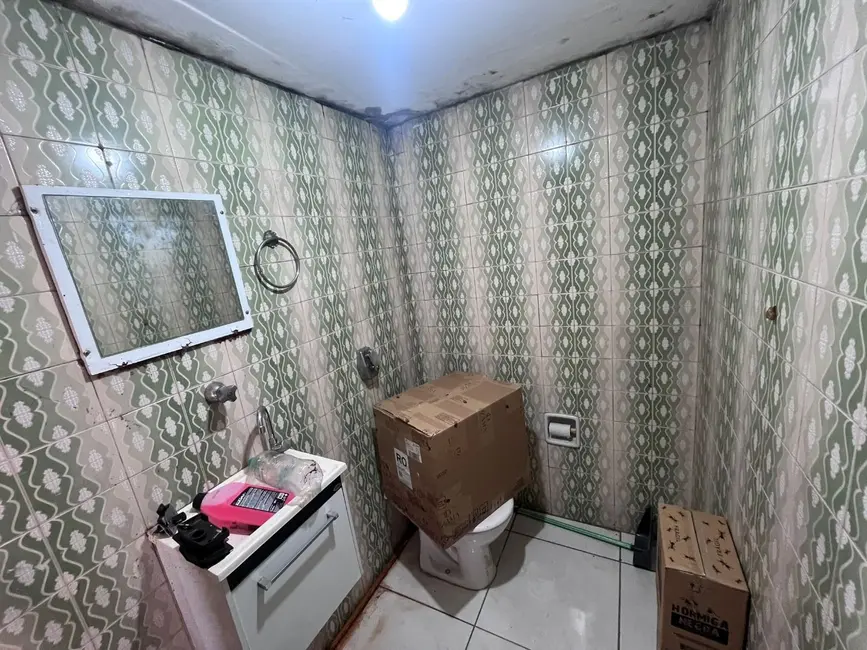 Foto 4 de Casa com 4 quartos para alugar, 350m2 em Jardim Estádio, Jau - SP